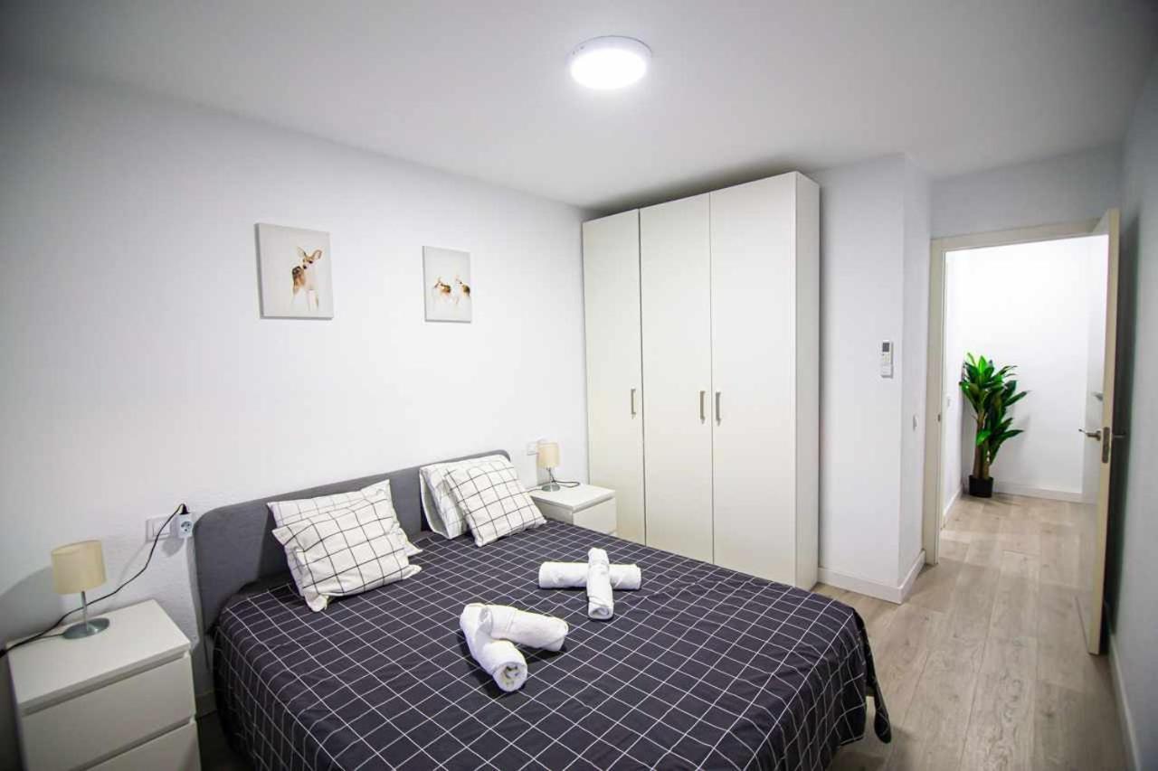Apartamento Heroes De Sostoa Málaga Dış mekan fotoğraf